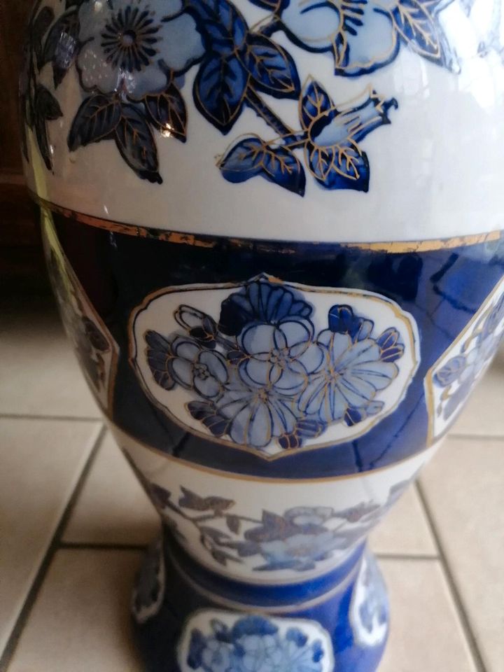 Antike Vase China Japan handbemalt in Duisburg