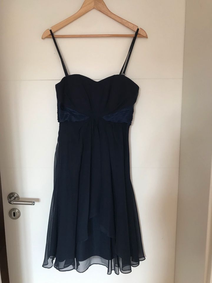 Abendkleid, Kleid in Pfatter