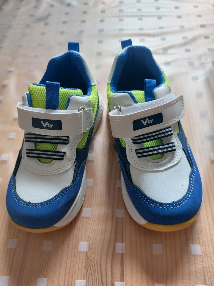 NEU Sneaker Gr. 24 in Fredersdorf-Vogelsdorf