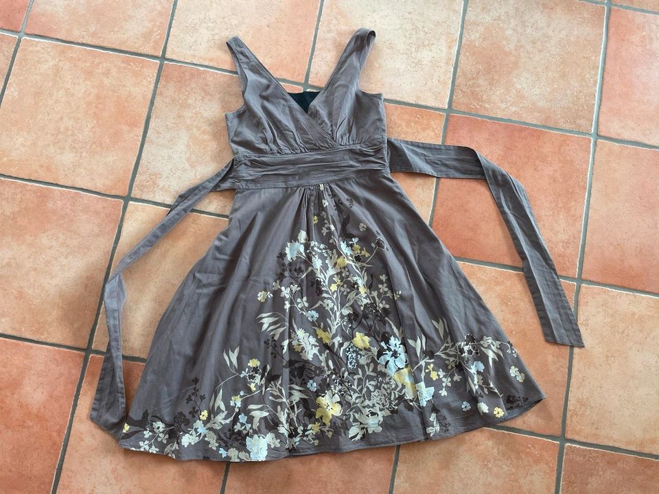 Zero - Kleid Blumen - Größe 36 - braun Khaki in Peine