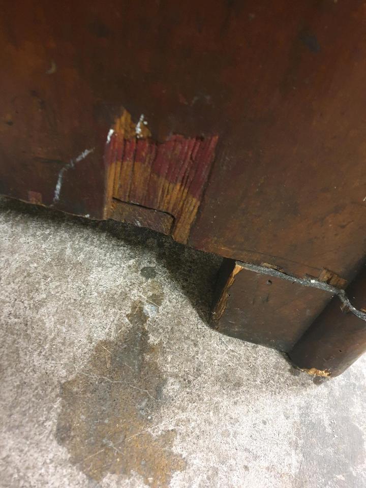 24567RH Wunderschöner antiker Schrank dunkel Dielenschrank in Augsburg