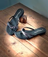 Tamaris Schicke Sandalen / Zehentreter  mit Pailletten Gr. 36 Köln - Porz Vorschau