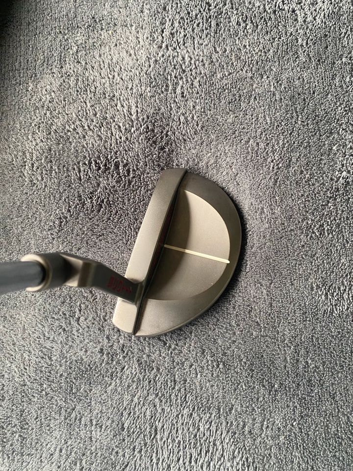 Scotty Cameron Putter Red X, 34 Inch in Recklinghausen