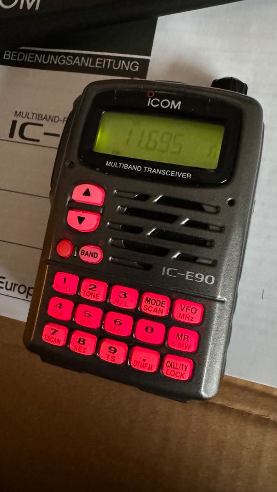 ICOM  IC-E90  MULTIBAND FM Transceiver Amateurfunkgerät in Erlangen