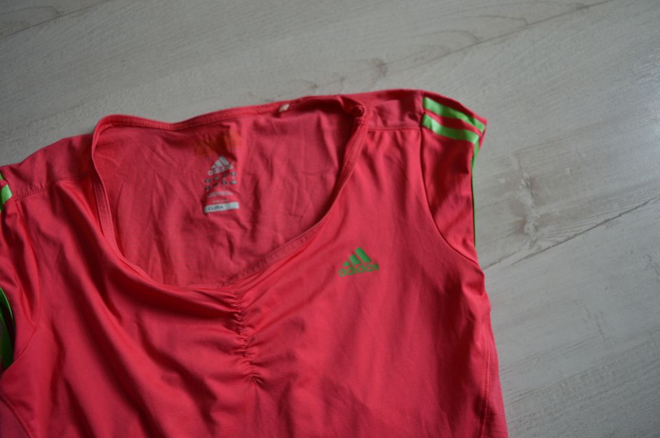 Adidas Shirt Aufdruck Gr. 38 Sommer in Oppenau