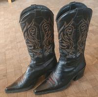 HUGO Boss Cowboystiefel  angesagt extravagant Gr.39 Niedersachsen - Ritterhude Vorschau