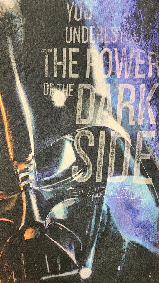 Starwars Disney Pullover Gr 128 (passt ab 122) C&A Darth Vader in Hamburg