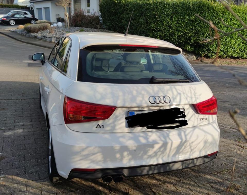 Audi A1 1.4 TFSI Sportback - neue Reife, Bremsen und Stoßdämpfer in Siegburg