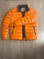 Moncler Herrenjacke Orange Größe L – Top Zustand Düsseldorf - Bilk Vorschau