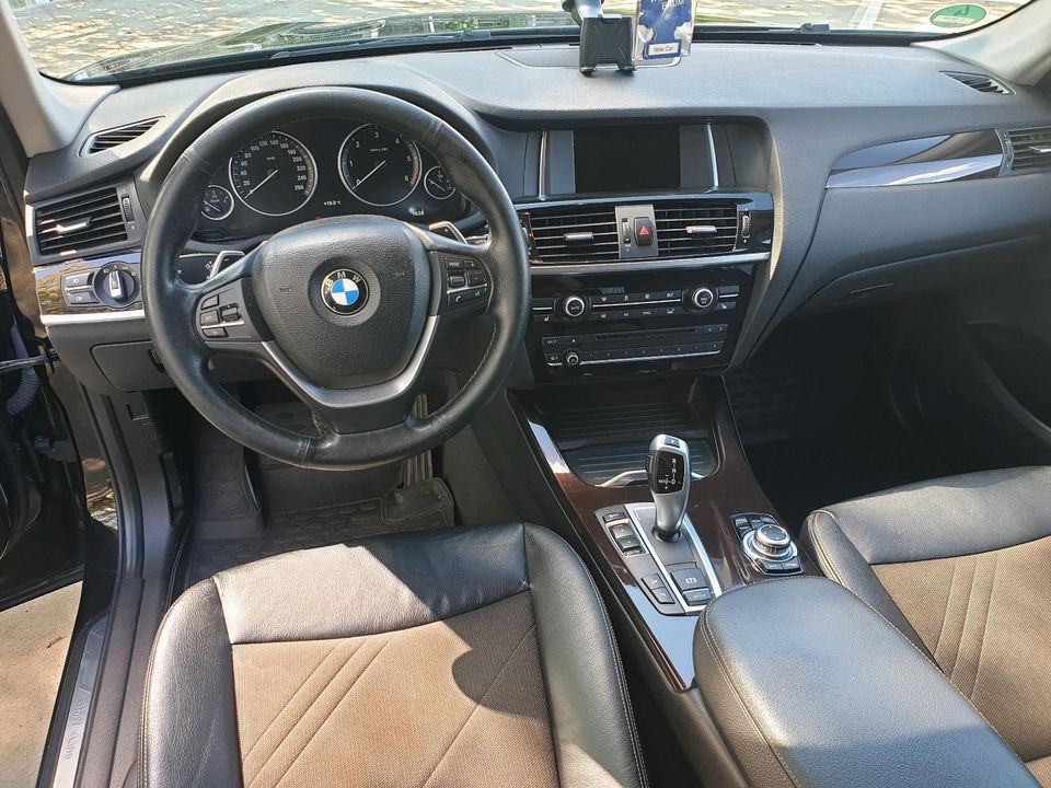 BMW X3  2.0 d.  X-LINA in Augsburg