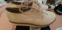 NEU JUMEX MODE SCHUH GRÖSSE 40 BEIGE GLÄNZEND Berlin - Reinickendorf Vorschau