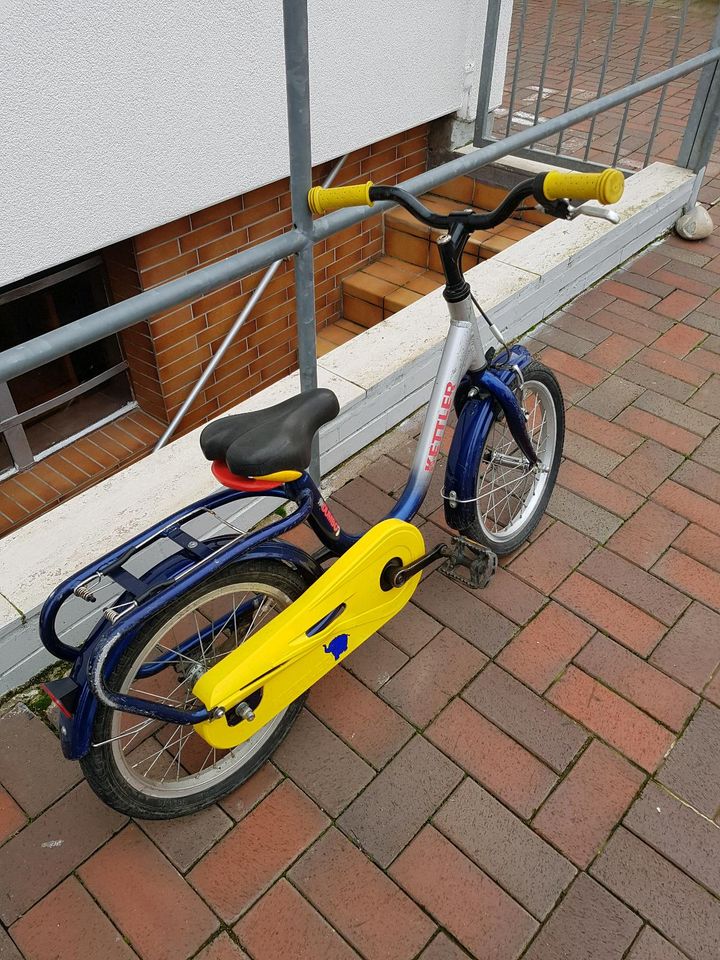 Kinder  Fahrat ketller in Eppelheim