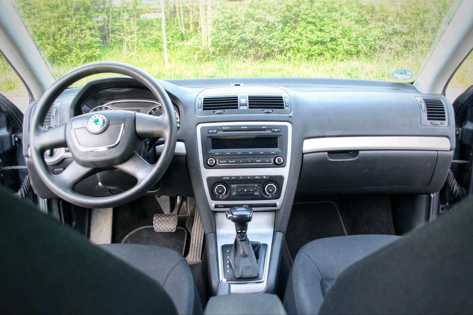 Skoda Octavia Combi 1,6 TDI DSG in Ginsheim-Gustavsburg