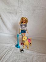 Barbie mit Spaziergang-Hund Niedersachsen - Bomlitz Vorschau