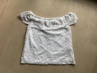 Top T-Shirt mit Spitze von Only Carmenausschnitt XS Frankfurt am Main - Oberrad Vorschau
