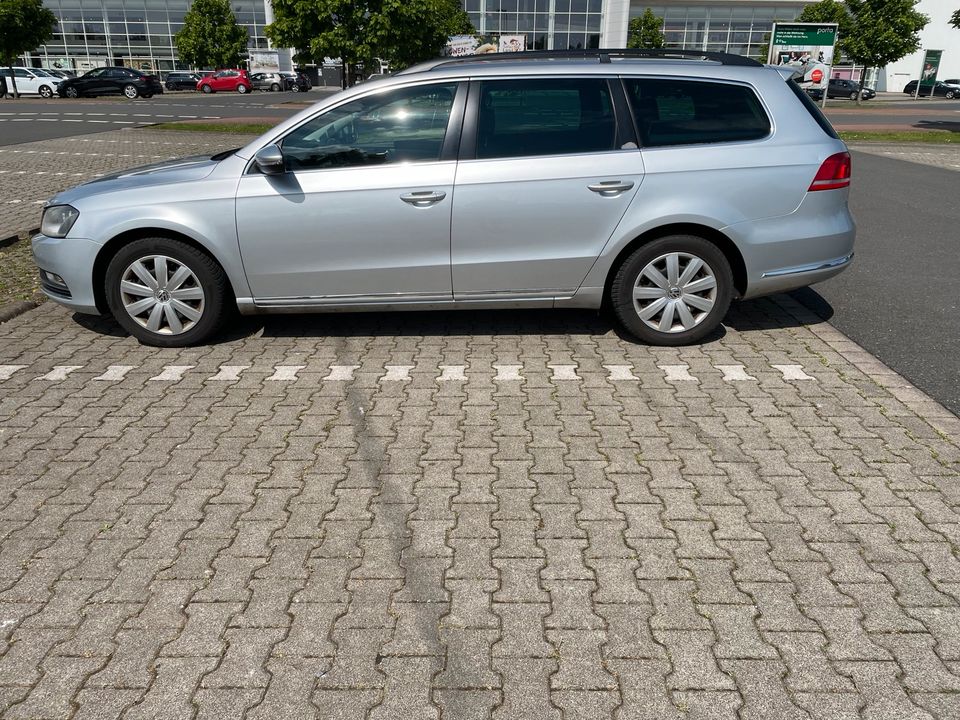 VW Passat 2.0 TDI Diesel, Automatik, Autoholdfunktion in Gütersloh