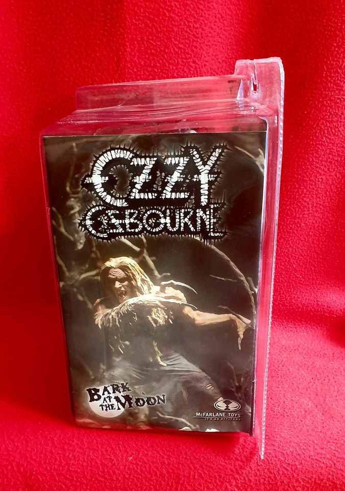 McFarlane Ozzy Osbourne Bark at the Moon no Neca in Essen Freisenbruch