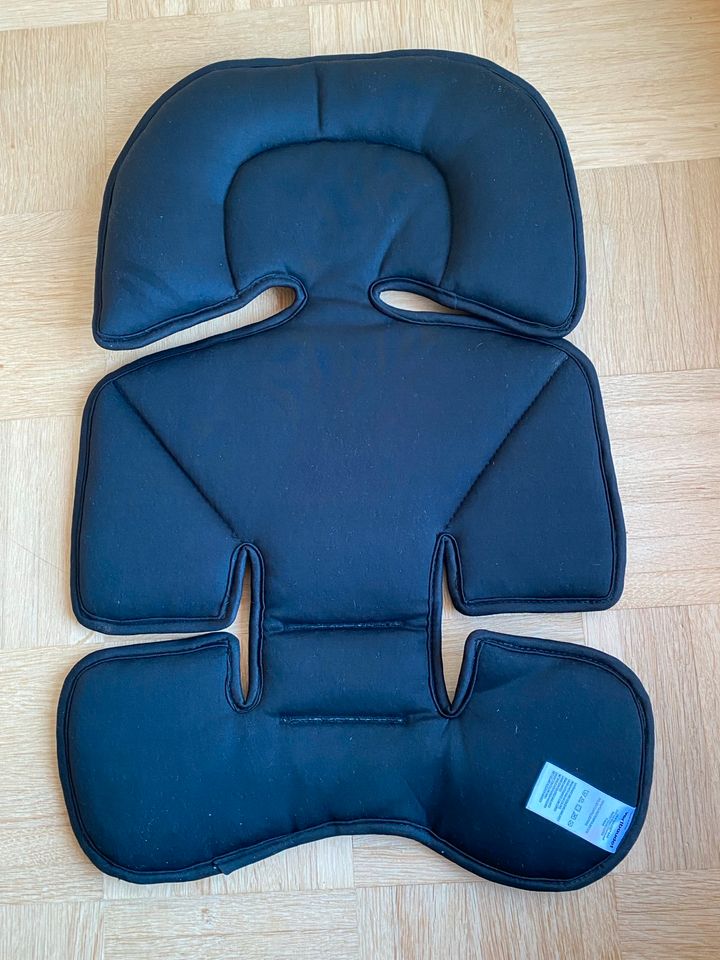 Wie neu: Sitzverkleinerung für Buggy / Babyschale / Autositz in Stuttgart