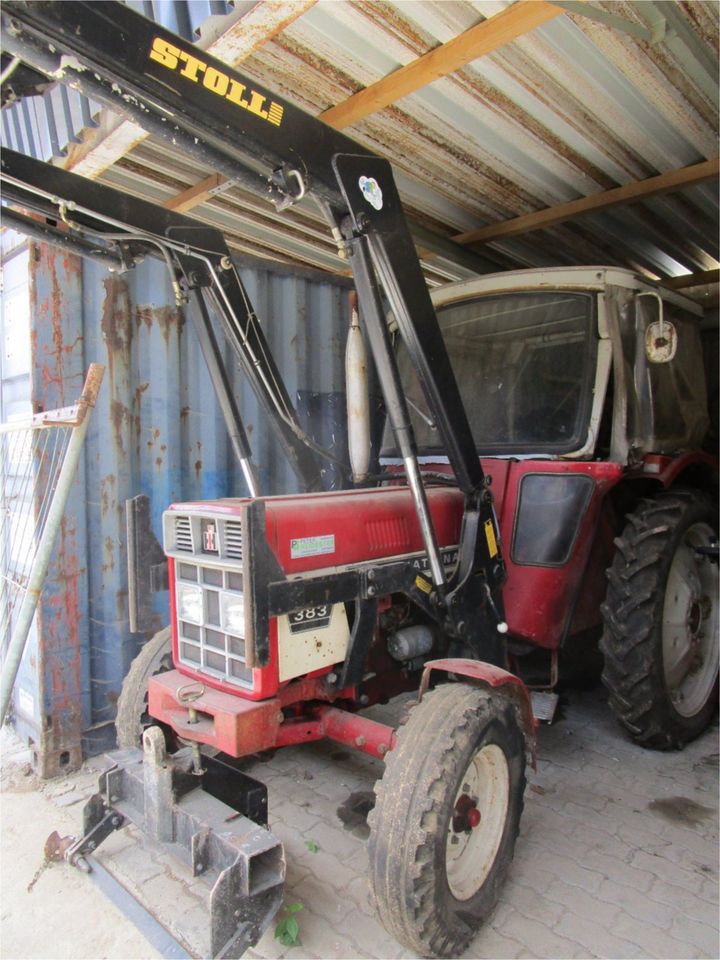 IHC Traktor 383 Frontlader Verdeck Schlepper Bulldog 38 PS in Wildenberg