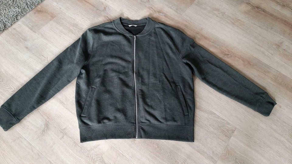 Jacke Pulli Pullover mit Reißverschluss neu c&a XXL grau in Moers