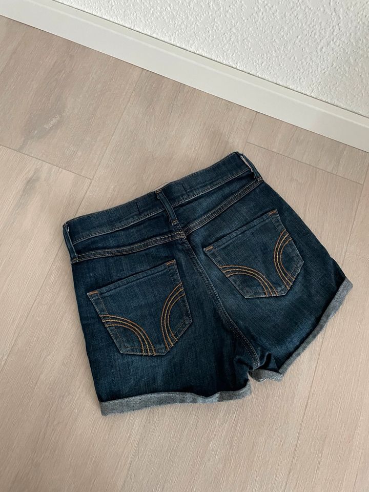 NEU Hollister Jeans Shorts Hose blau XS high waist XS in Geseke