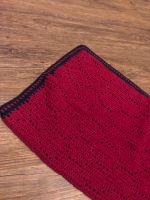 Decke gestrickt Handmade neu rot blau Nordrhein-Westfalen - Niederkassel Vorschau