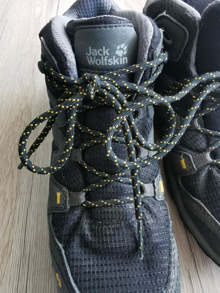 Jack Wolfskin Wanderschuhe für Kinder in Landshut