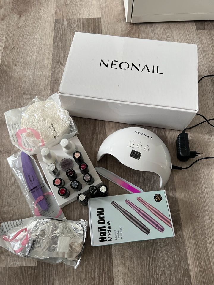 Neonails Set mit Fräser und vielen Farben in Köln