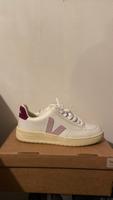 VEJA V-12 size 36 new Altona - Hamburg Altona-Altstadt Vorschau
