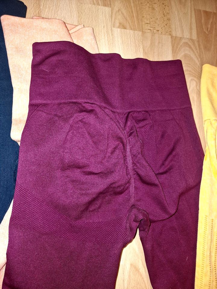 Damen Leggins Größe S neu in Recklinghausen