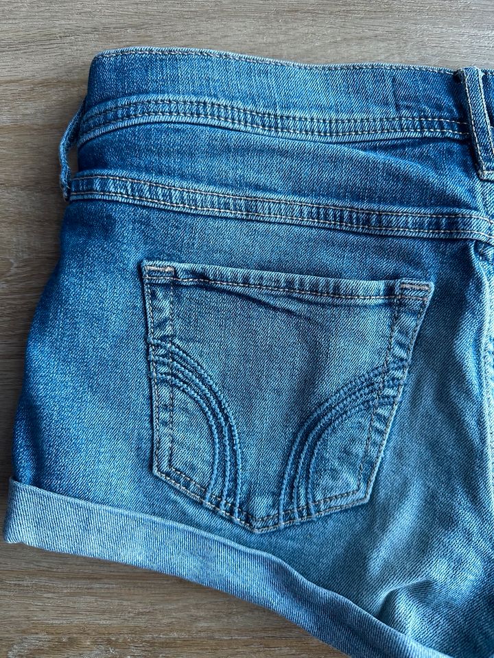 Hollister Jeans Shorts, W26, blau in Hamburg