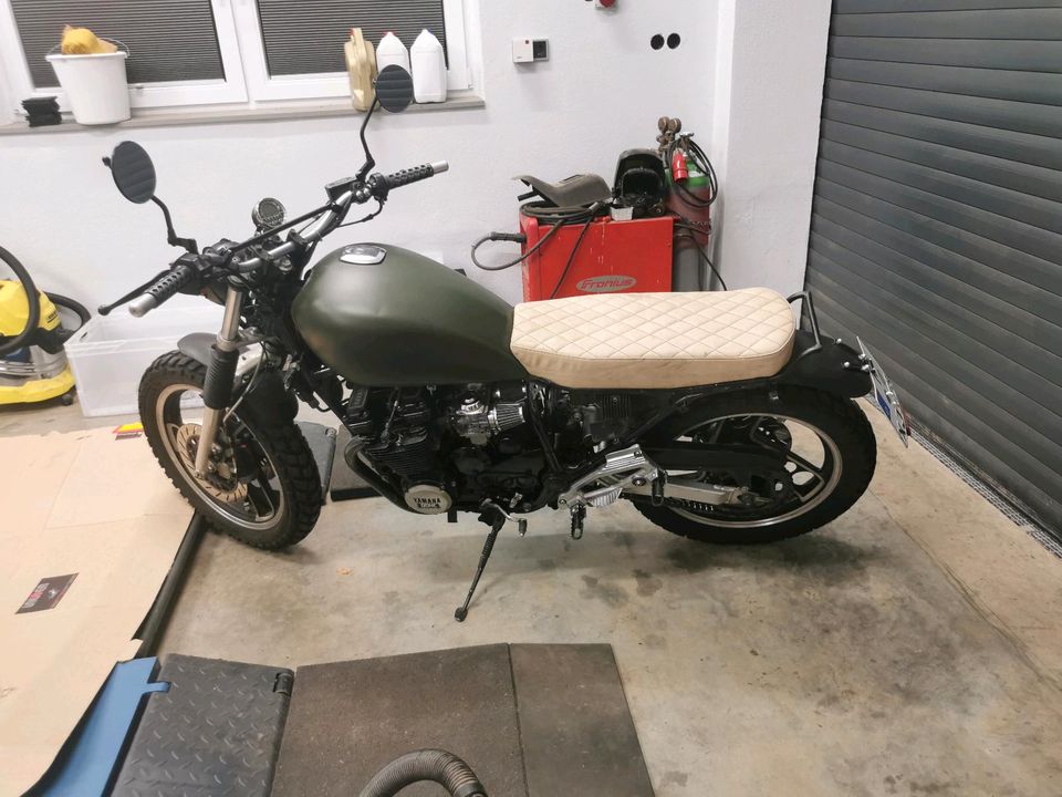 Yamaha Xj 600 51j "CafeRacer" in Laugna