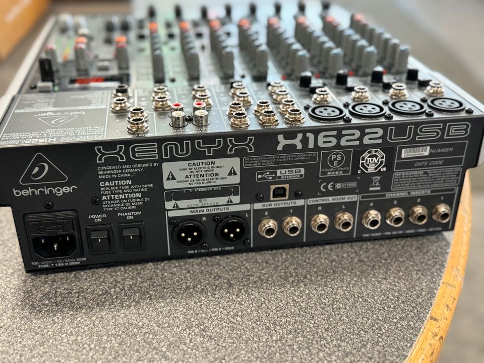 Behringer xenyx x1622 usb Mixer in Pforzheim