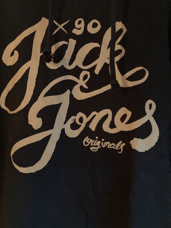 Hoodie Jack & Jones Größe L schwarz mit Aufdruck in Steinkirchen