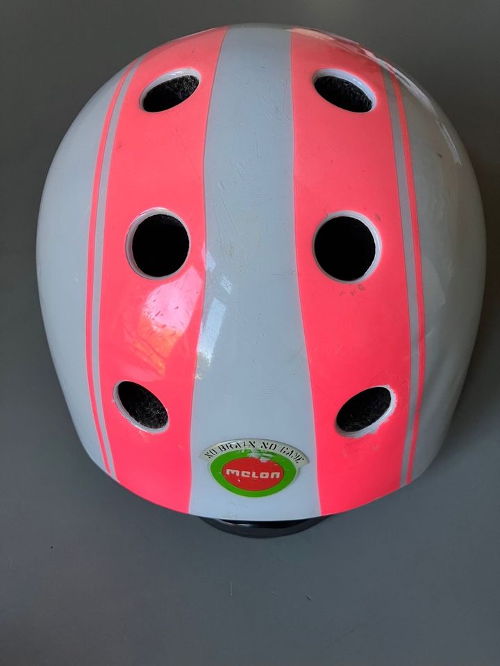 Melon Helm Fahrradhelm weiß pink in Hamburg