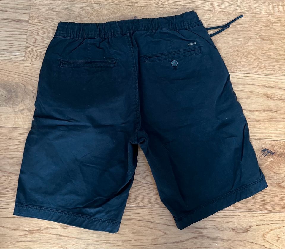 Shorts Jungen beige und schwarz in Lohfelden