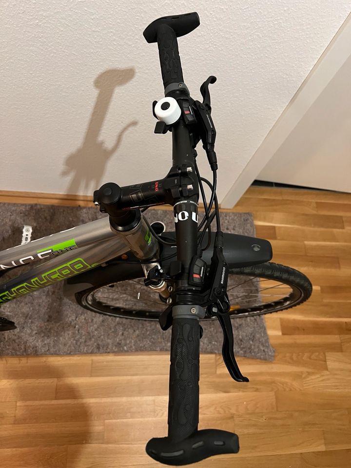 Damen Trekkingfahrrad 26” Shimano Deore 50cm Rahmen in Frankfurt am Main