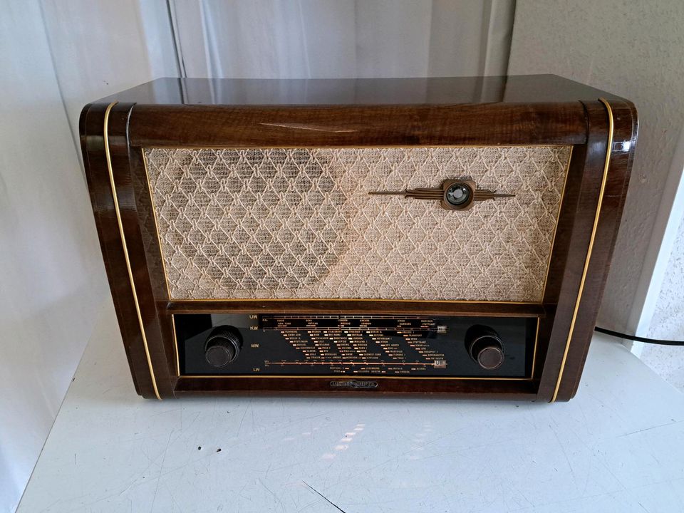 Loewe Opta Meteor 52 Röhrenradio in Heiligenroth