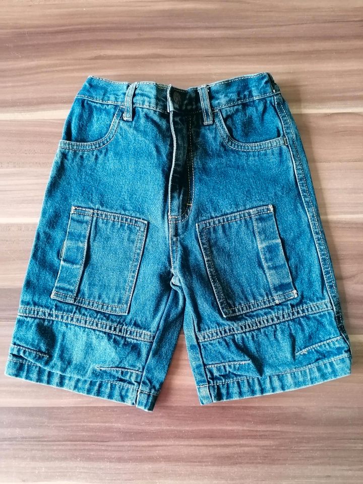 Kurze Sommer Hosen Shorts Größe 98 in Bielefeld