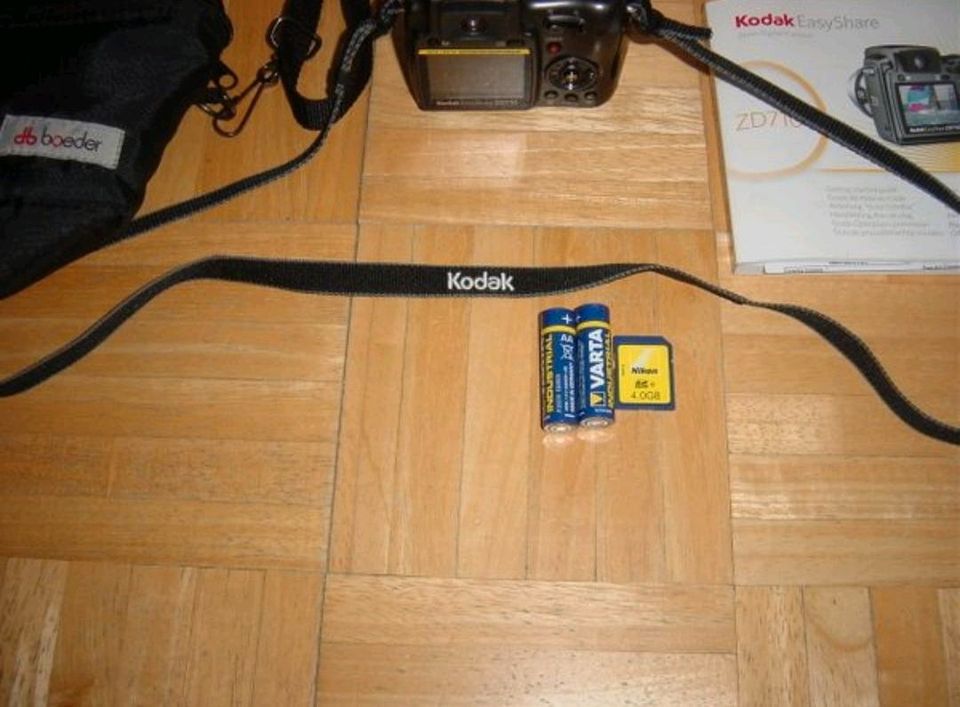Kodak EASYSHARE Z710 7,1 MP Digitalkamera 4 GB Karte Kostenl.Vers in Stuttgart