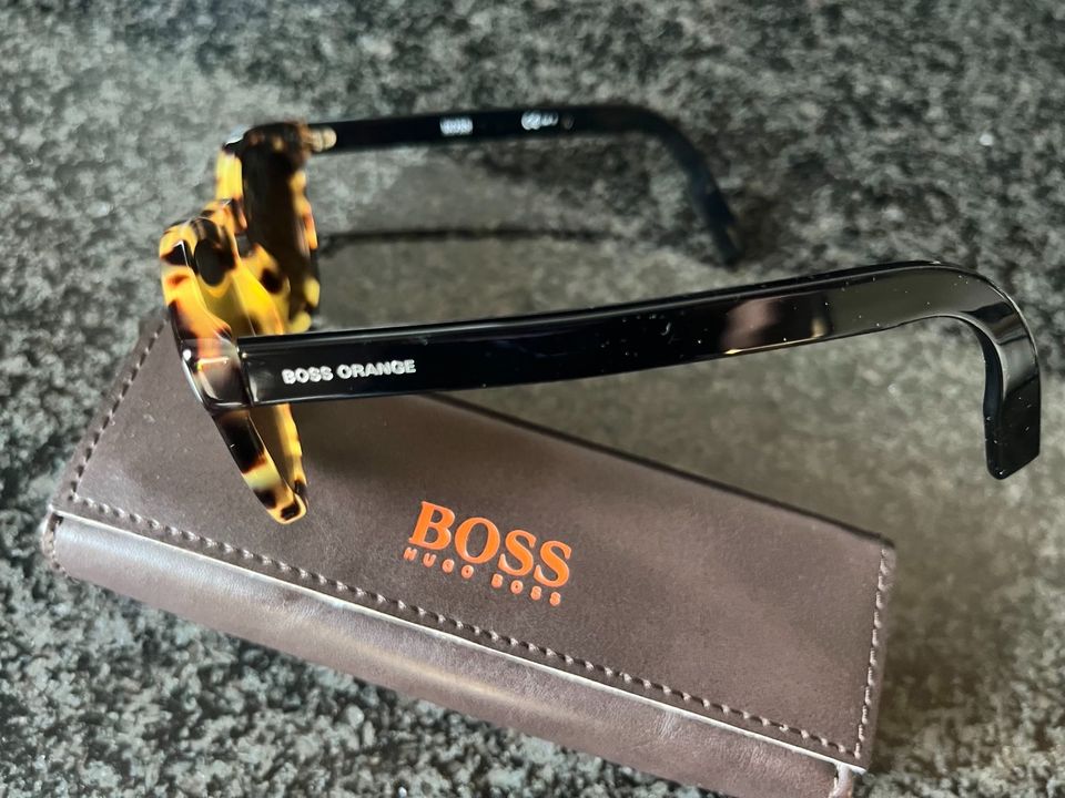 BOSS ORANGE Sonnenbrille BO 0194 NEU mit Case in Neuss