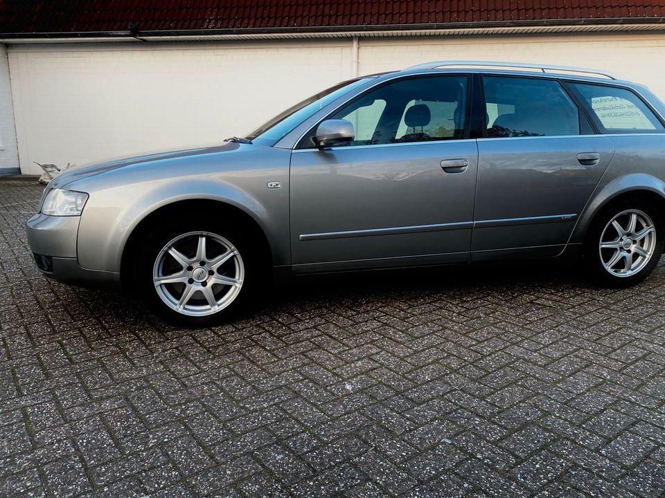 Audi A4 S-line B6 1.8t Automatik in Oldenburg