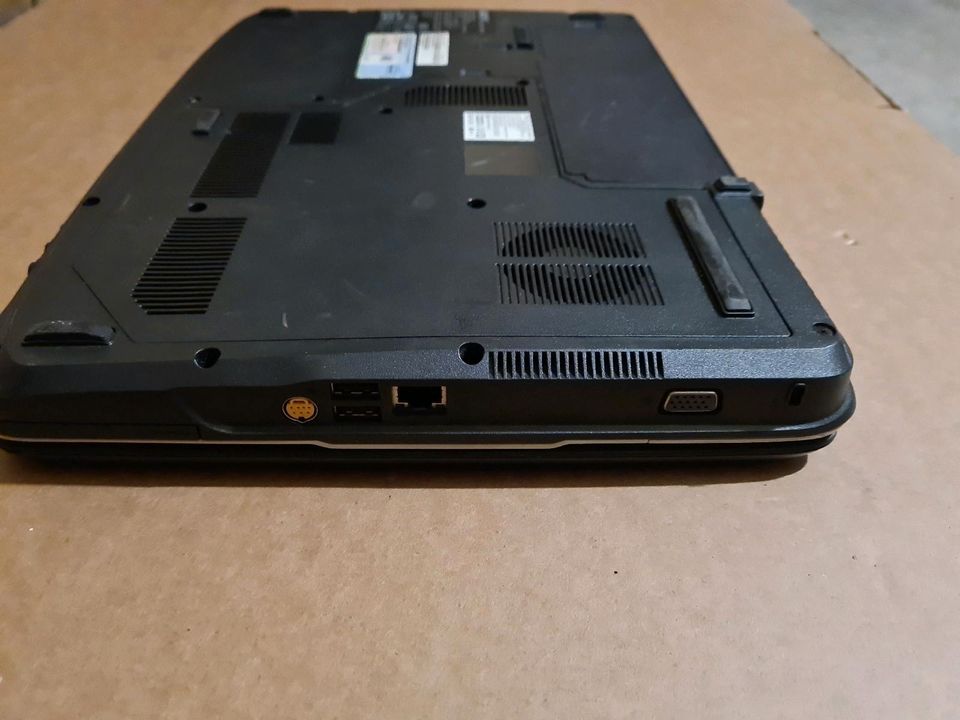 Dell Asus Acer Laptop s an Bastler als defekt Ersatzteilspender in Berlin