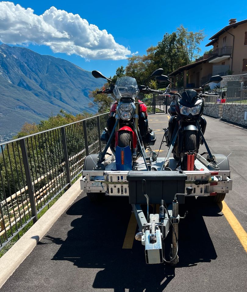 Motorradanhänger Quad ATV An Anhänger 2 Motorräder mieten leihen in Felsberg