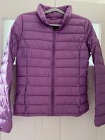 BENETTON Leichte Daunenjacke violett Hessen - Limburg Vorschau
