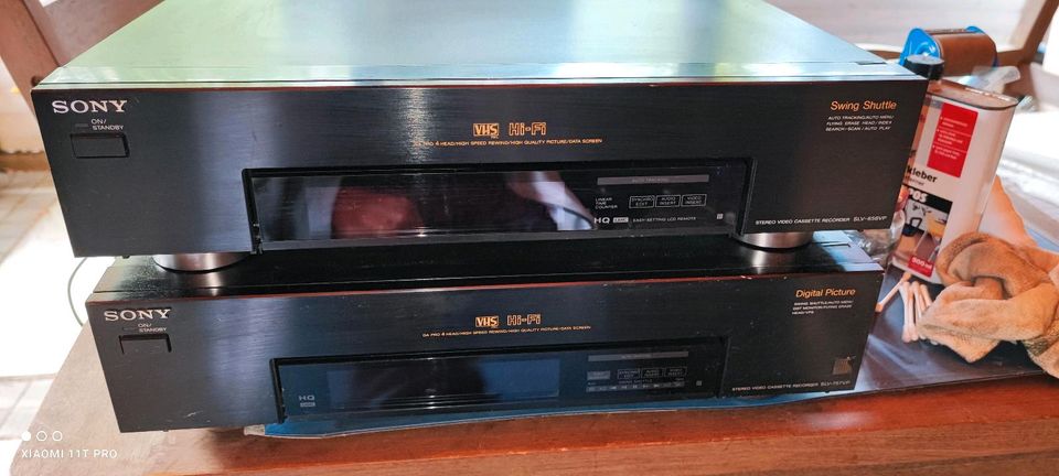 2 Sony VHS HiFi Videorecorder in Borken