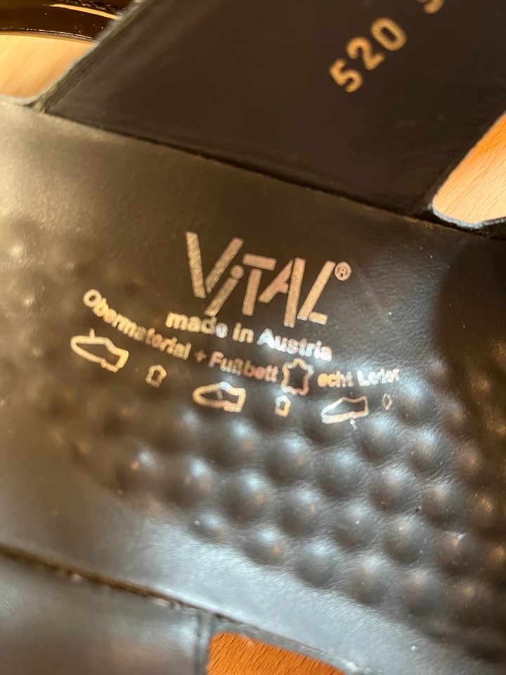 Vital Pantolette hoch neu, Größe 41, schwarz Lackleder in Ratingen