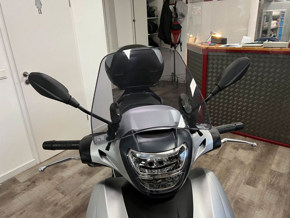 Piaggio Beverly 400 HPE in Sankt Augustin