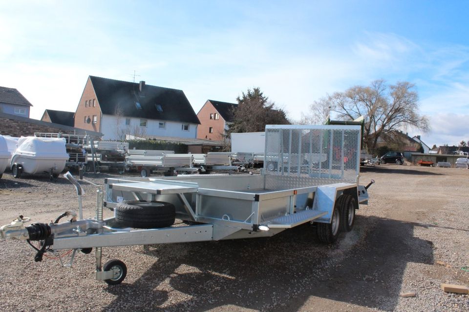 Variant Baumaschinentransporter Battfederung 3500kg Baggeranhänge in Blankenheim