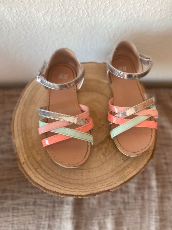 H&M Sandalen Mädchen Silber Rose 28 schick festlich in Berlin